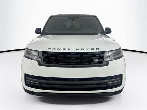 2026 Land Rover Range Rover P530 SE