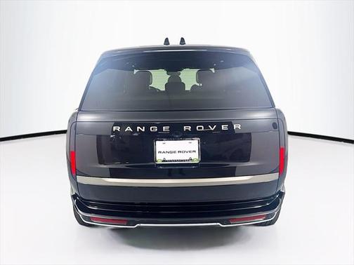 2025 Land Rover Range Rover P400 SE