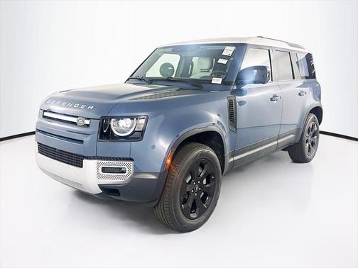 2025 Land Rover Defender 110 P300