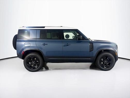 2025 Land Rover Defender 110 P300