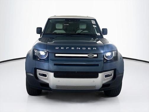 2025 Land Rover Defender 110 P300