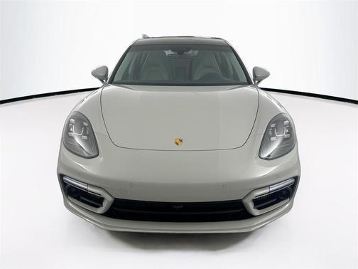 2023 Porsche Panamera 4