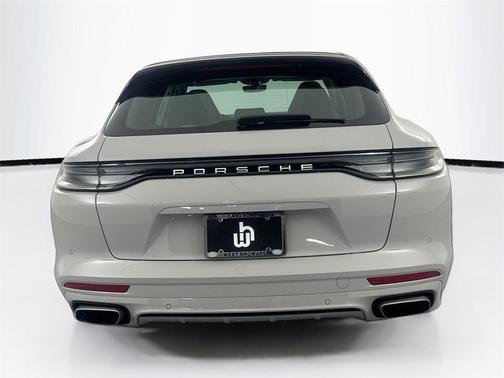 2023 Porsche Panamera 4