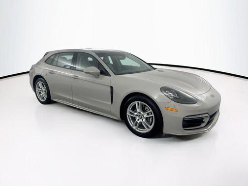 2023 Porsche Panamera 4