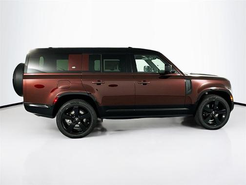 2024 Land Rover Defender 130 P400 X-Dynamic SE