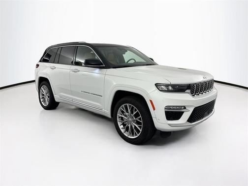 2023 Jeep Grand Cherokee Summit