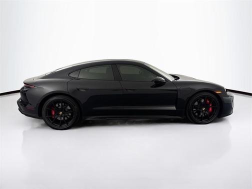 2022 Porsche Taycan GTS