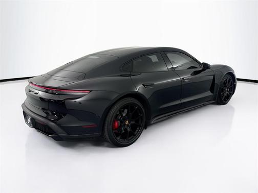 2022 Porsche Taycan GTS