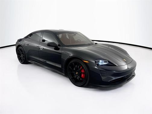 2022 Porsche Taycan GTS
