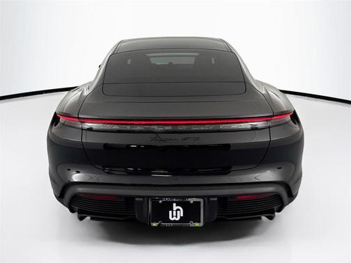 2022 Porsche Taycan GTS