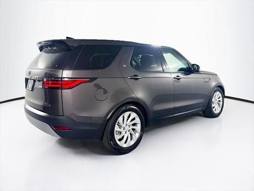 2025 Land Rover Discovery P300 S