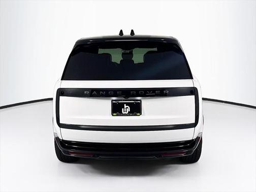 2025 Land Rover Range Rover P530 SE 7 Seat