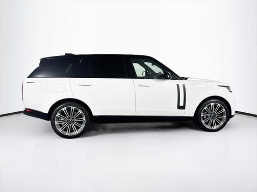 2025 Land Rover Range Rover P530 SE 7 Seat