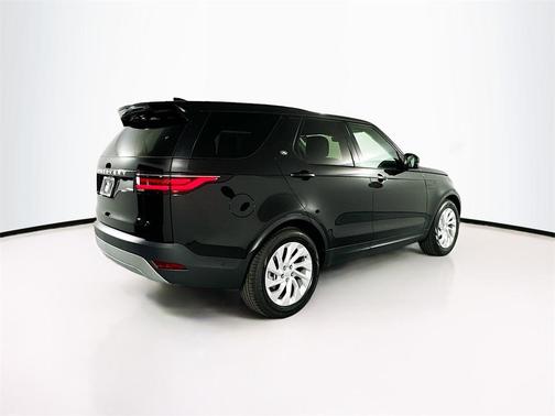 2024 Land Rover Discovery P300 S