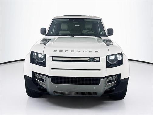 2023 Land Rover Defender 110 SE