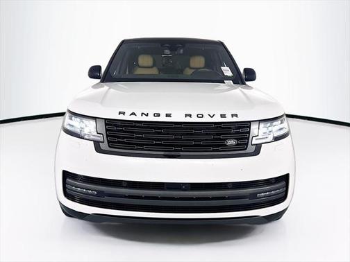 2025 Land Rover Range Rover P400 SE 7 Seat