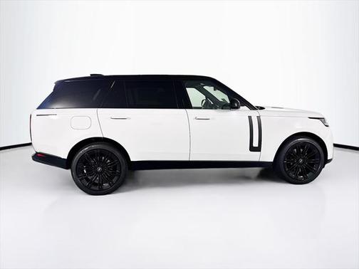 2025 Land Rover Range Rover P400 SE 7 Seat