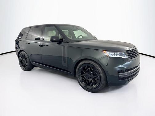 British Racing Green SV Bespoke Ultra Met Gloss 2026 Land Rover Range Rover P400 SE