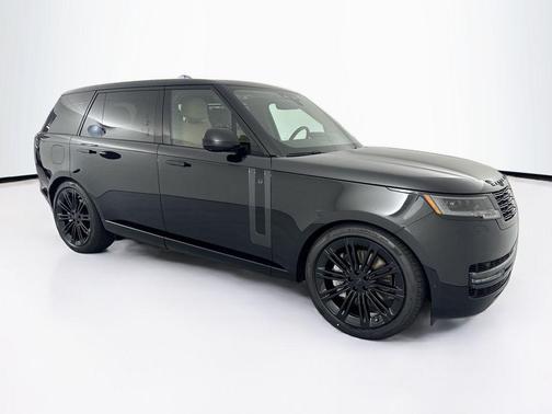 Santorini Black Metallic 2026 Land Rover Range Rover P530 SE 7 Seat