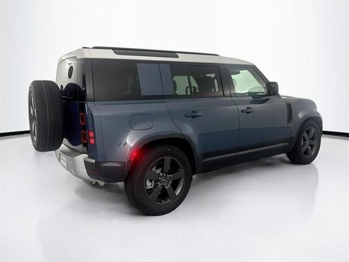 2025 Land Rover Defender 110 P400 S