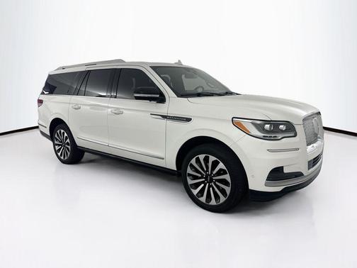PRISTINE WHITE METALLIC 3C 2024 Lincoln Navigator Reserve