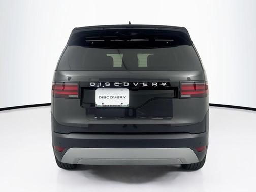 Carpathian Grey Premium Metallic 2026 Land Rover Discovery S