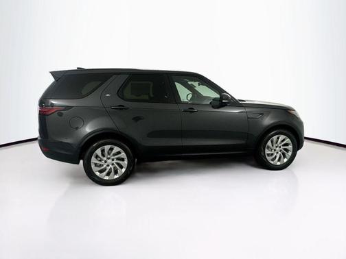 Carpathian Grey Premium Metallic 2026 Land Rover Discovery S