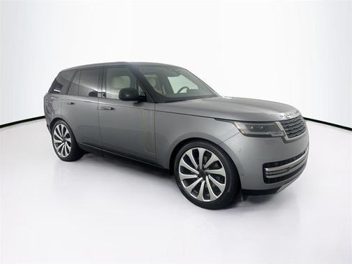 2026 Land Rover Range Rover P400 SE