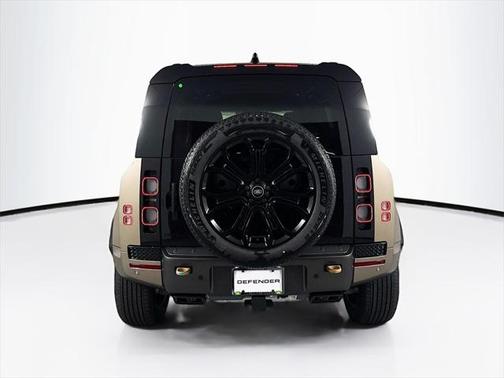 2025 Land Rover Defender 110 V8