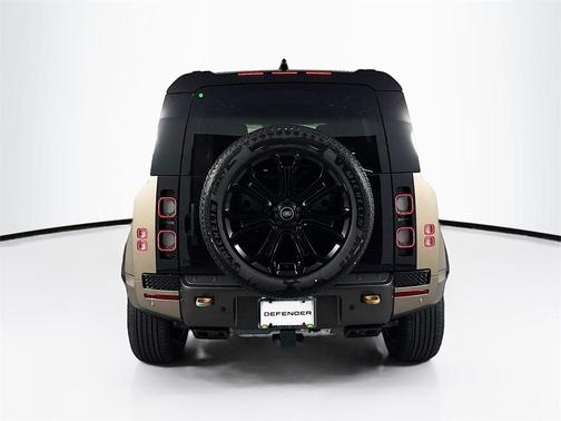 2025 Land Rover Defender P635 OCTA
