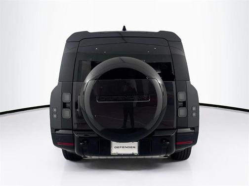 2026 Land Rover Defender P400 X-Dynamic SE