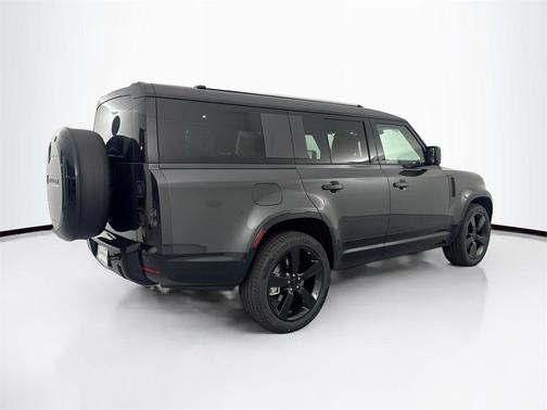 2026 Land Rover Defender P400 X-Dynamic SE