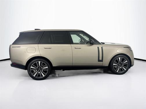 2025 Land Rover Range Rover P550e SE