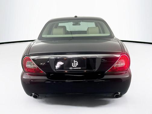 Ultimate Black 2009 Jaguar XJ XJ8