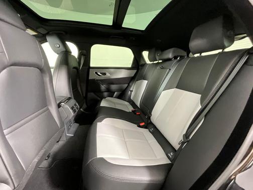 Santorini Black Metallic 2026 Land Rover Range Rover Velar P250 SE R-Dynamic