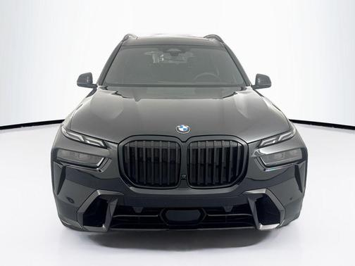 Black Sapphire Metallic 2023 BMW X7 xDrive40i