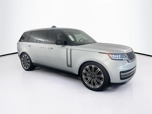 2025 Land Rover Range Rover P530 SE 7 Seat