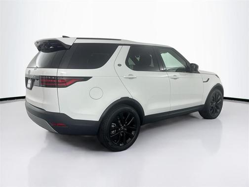2026 Land Rover Discovery S