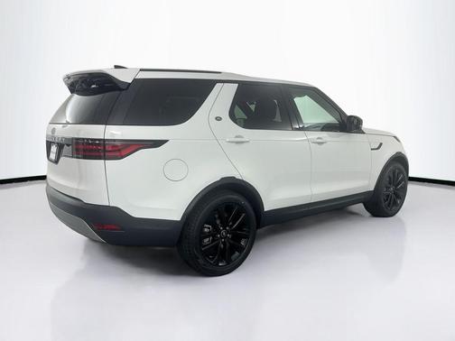 2026 Land Rover Discovery S