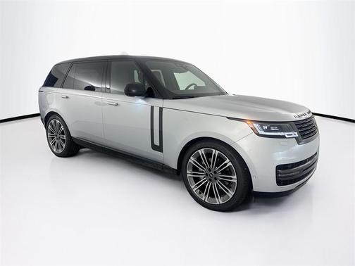 2025 Land Rover Range Rover P400 SE 7 Seat