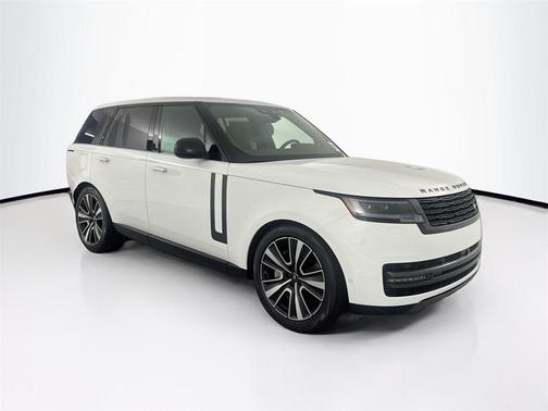 2025 Land Rover Range Rover P550e SE