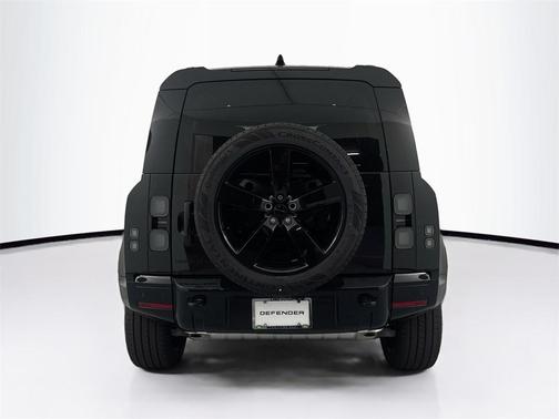 2026 Land Rover Defender P400 X-Dynamic SE