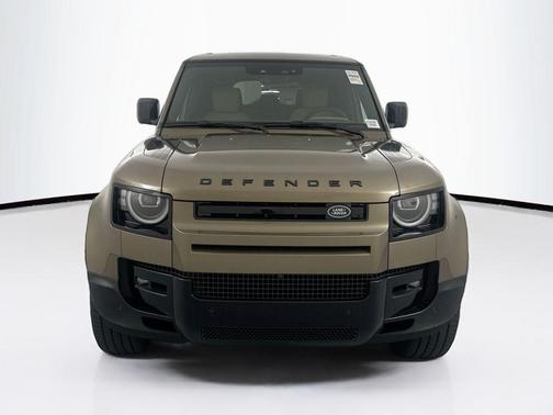Gondwana Stone Metallic 2026 Land Rover Defender P400 X-Dynamic SE