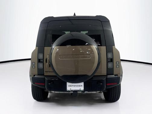Gondwana Stone Metallic 2026 Land Rover Defender P400 X-Dynamic SE