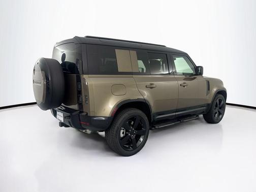 Gondwana Stone Metallic 2026 Land Rover Defender P400 X-Dynamic SE