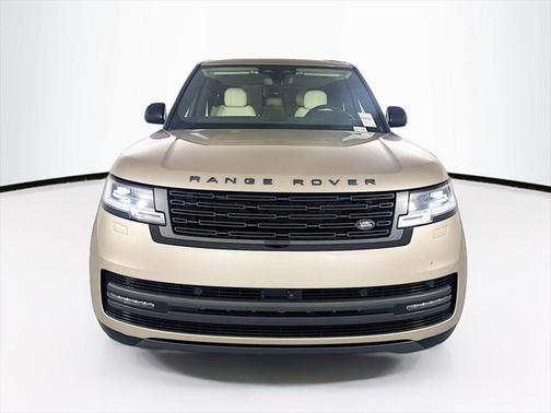 2025 Land Rover Range Rover P400 SE