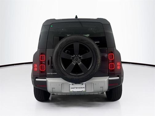 2025 Land Rover Defender 110 P400 S