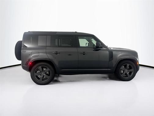 2025 Land Rover Defender 110 P400 S