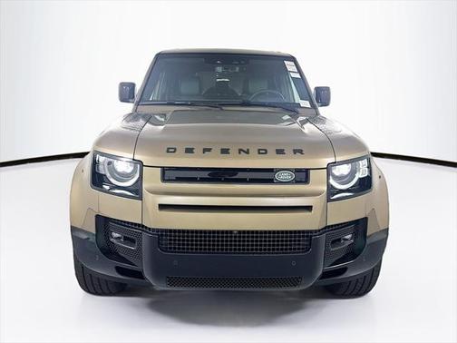 2025 Land Rover Defender 110 P400 X-Dynamic SE