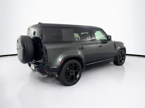 Carpathian Grey Prem Met 2026 Land Rover Defender 110 V8